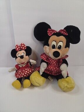 Vintage Disneyland Walt Disney World Minnie Mouse Plush Lot Large & Small